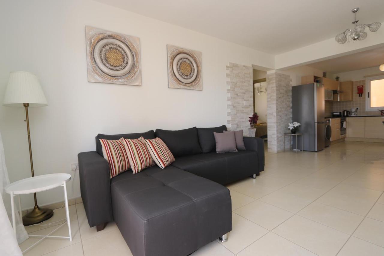 Nissi 3 View Holiday 2 Bedroom Apartment أيا نابا المظهر الخارجي الصورة